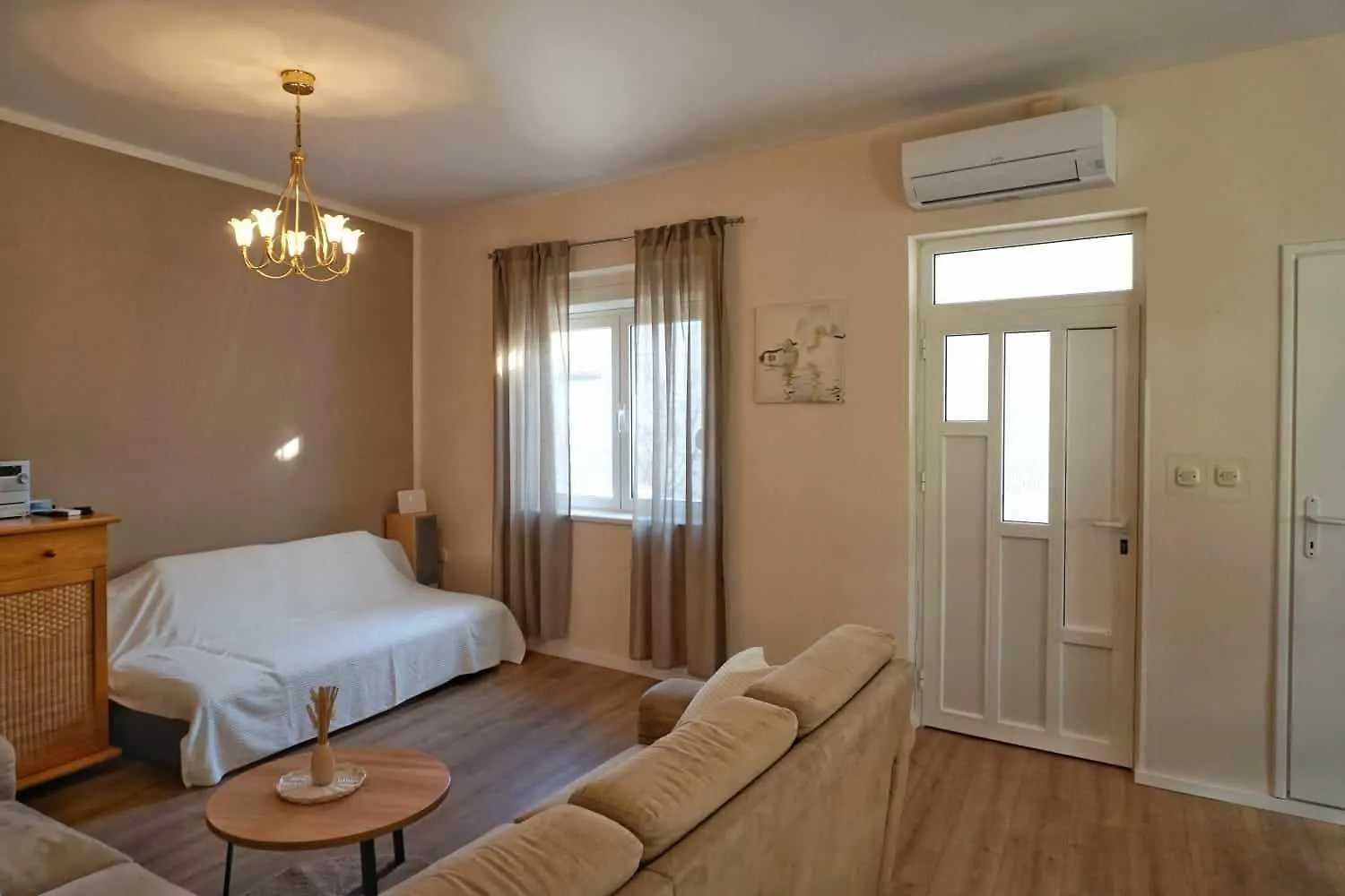 Emma & Toni Apartman