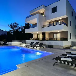  Apartman Ankora 1 With Heated Pool